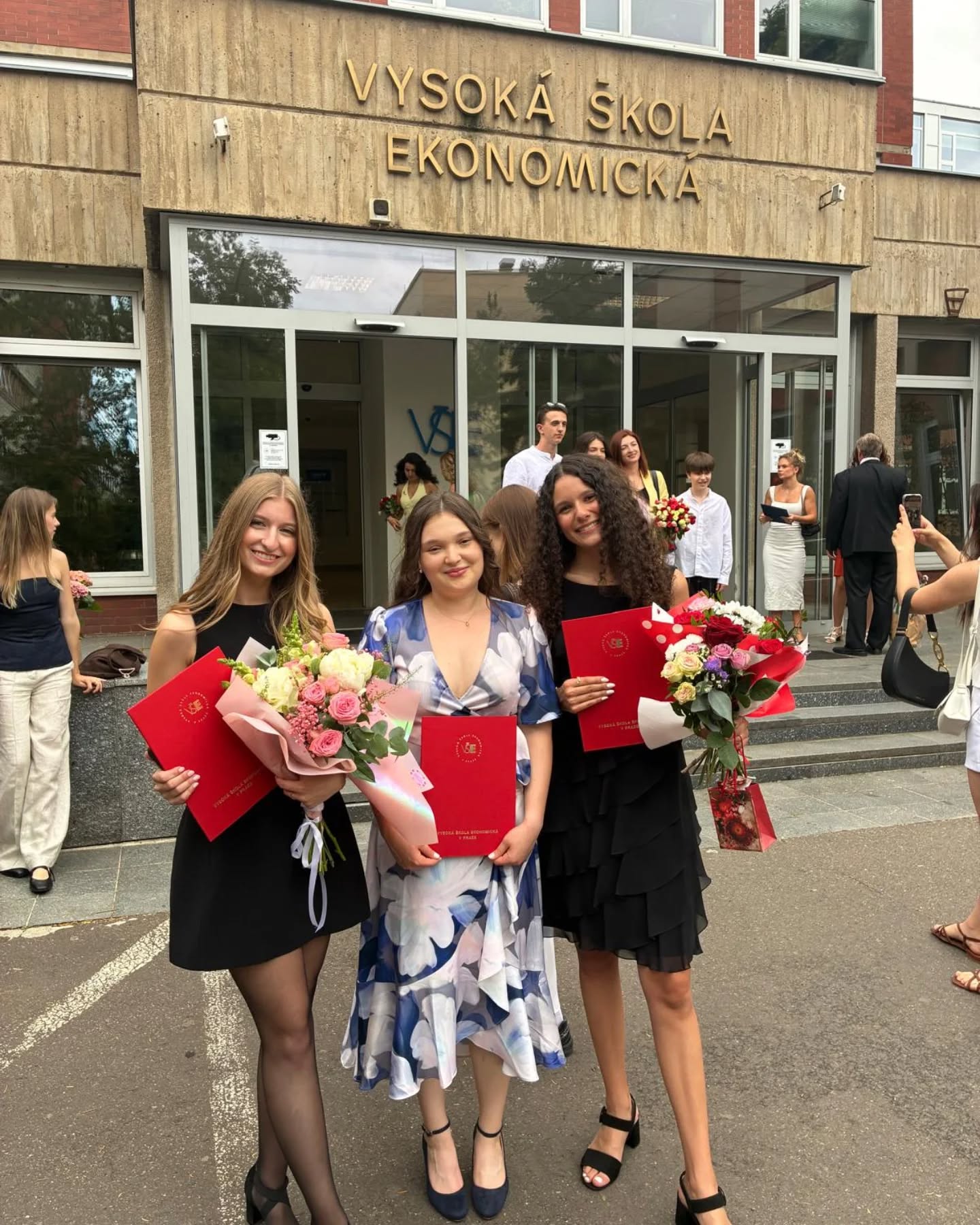 🎓 Three red diplomas, three amazing women!
Two of our incredible VSE Ambassadors and one fantastic admission assistant just graduated from @vsecz — and we couldn’t be prouder! 💐💙
To all our international students — congrats on finishing the semester and exams! We’re proud of you all. Enjoy a well-deserved, sunny summer! 🌞🌍
#VSEInternationalStudents #GraduationDay #ProudMoment #RedDiplomas #VSEAmbassadors #StudentSuccess #SummerStartsNow